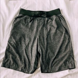Lululemon Men’s T.H.E Short 9” Linerless